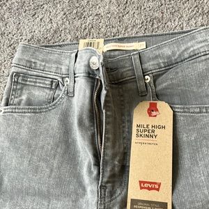 Brand New Levi’s Super Skinny Jeans